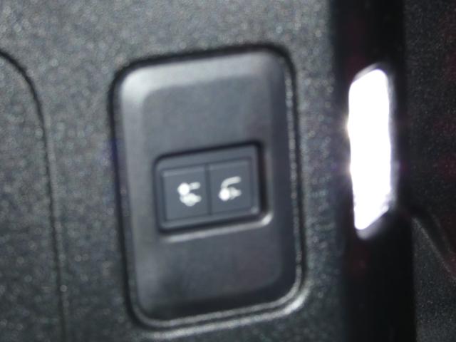 ディフェンダー 110X-ダイナミックSE P300 ワンオーナー 純正ナビ ETC Bカメラ 360度カメラ 革シート LEDヘッド エアサス MERIDIANサウンド デジタルインナーミラー クルコン 純正AW20インチ アップルカープレイ Pシート(28枚目)