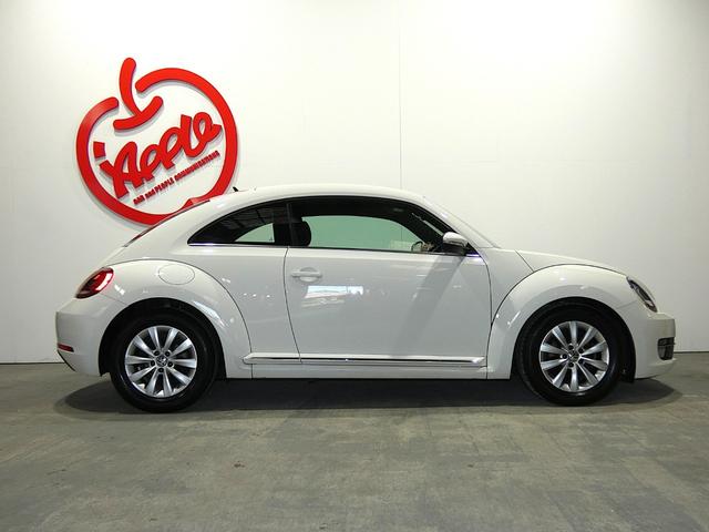 ザ・ビートル ミルク　２５０台限定車　ディスプレイオーディオ　ＥＴＣ　Ｂカメラ　スマートキー・プッシュスタート　バイキセノン　クルーズコントロール　ドライブレコーダー　純正ＡＷ１６インチ　オートエアコン（9枚目）