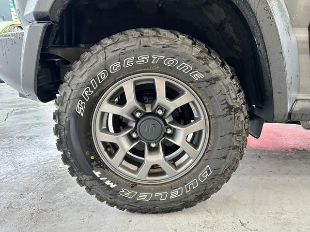 ジムニーシエラ JC ワンオーナー スマートキー2個 社外ナビ&フルセグ&BT バックモニター 革調シートカバー 前後ドライブレコーダー ETC セーフティサポート タイヤ215/75R15 純正アルミ クルコン(30枚目)