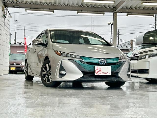 プリウスPHV Aプレミアム スマートキー2個 LEDヘッドライト 純正11.6インチタッチディスプレイ 純正ナビ&フルセグ&BT Bモニター ヘッドアップディスプレイ ビルトインETC シートヒーター 純正アルミ(3枚目)