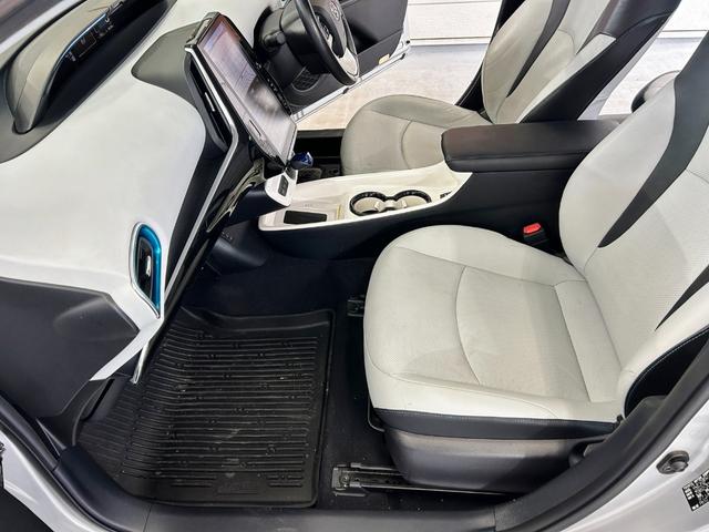 プリウスPHV Aプレミアム スマートキー2個 LEDヘッドライト 純正11.6インチタッチディスプレイ 純正ナビ&フルセグ&BT Bモニター ヘッドアップディスプレイ ビルトインETC シートヒーター 純正アルミ(16枚目)