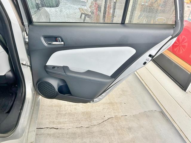 プリウスPHV Aプレミアム スマートキー2個 LEDヘッドライト 純正11.6インチタッチディスプレイ 純正ナビ&フルセグ&BT Bモニター ヘッドアップディスプレイ ビルトインETC シートヒーター 純正アルミ(30枚目)