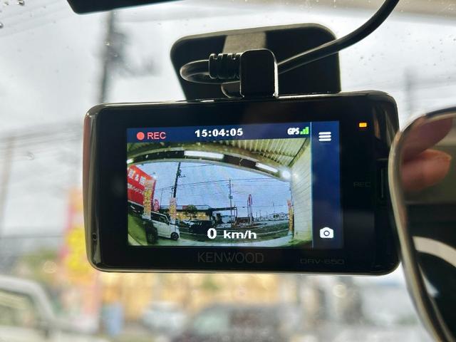 パサートヴァリアント TSIエレガンスライン DiscoverProパッケージ ワンオーナー スマートキー LEDヘッドライト 8インチナビ&フルセグ&DVD Bモニター シートヒーター レーダークルコン 純正アルミ ワンオーナー(20枚目)
