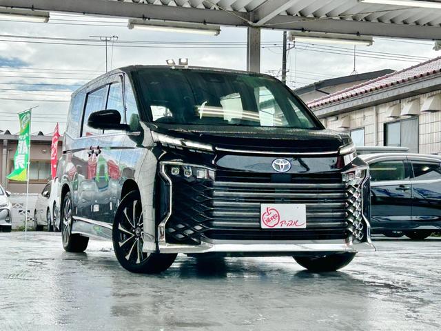 ヴォクシー ハイブリッドS-Z 後席フリップダウンモニター スマートキー2個 プロジェクター式LEDヘッドライト 両側パワスラ Pバックドア トヨタチームメイト BSM 快適利便PKG ドライビングサポートPKGユニバーサルステップ(3枚目)