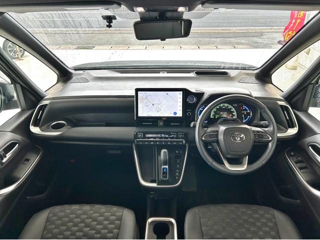 ヴォクシー ハイブリッドS-Z 後席フリップダウンモニター スマートキー2個 プロジェクター式LEDヘッドライト 両側パワスラ Pバックドア トヨタチームメイト BSM 快適利便PKG ドライビングサポートPKGユニバーサルステップ(9枚目)