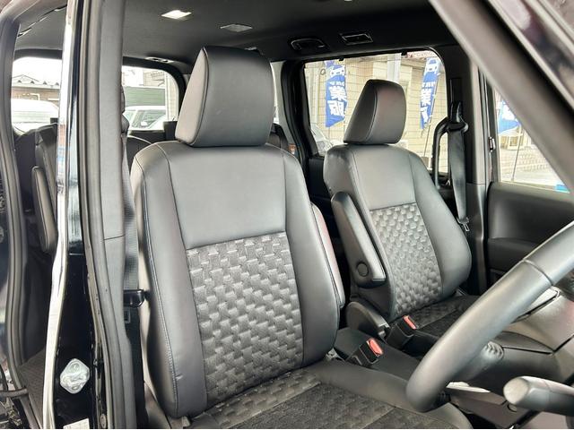 ヴォクシー ハイブリッドS-Z 後席フリップダウンモニター スマートキー2個 プロジェクター式LEDヘッドライト 両側パワスラ Pバックドア トヨタチームメイト BSM 快適利便PKG ドライビングサポートPKGユニバーサルステップ(11枚目)