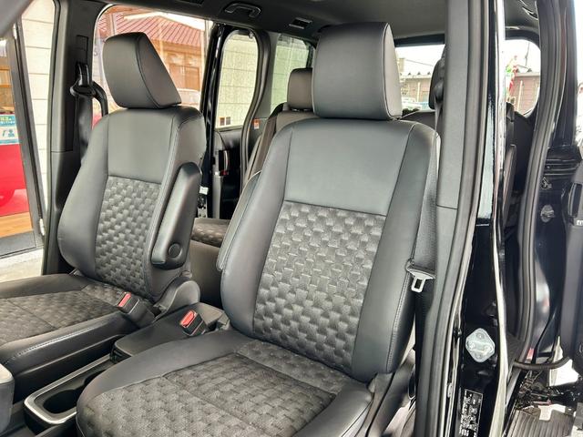 ヴォクシー ハイブリッドS-Z 後席フリップダウンモニター スマートキー2個 プロジェクター式LEDヘッドライト 両側パワスラ Pバックドア トヨタチームメイト BSM 快適利便PKG ドライビングサポートPKGユニバーサルステップ(17枚目)