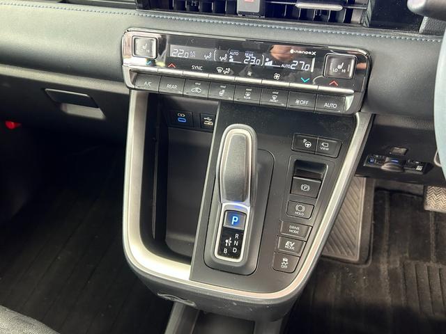 ヴォクシー ハイブリッドS-Z 後席フリップダウンモニター スマートキー2個 プロジェクター式LEDヘッドライト 両側パワスラ Pバックドア トヨタチームメイト BSM 快適利便PKG ドライビングサポートPKGユニバーサルステップ(27枚目)