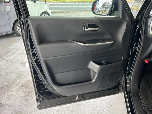 ヴォクシー ハイブリッドS-Z 後席フリップダウンモニター スマートキー2個 プロジェクター式LEDヘッドライト 両側パワスラ Pバックドア トヨタチームメイト BSM 快適利便PKG ドライビングサポートPKGユニバーサルステップ(37枚目)