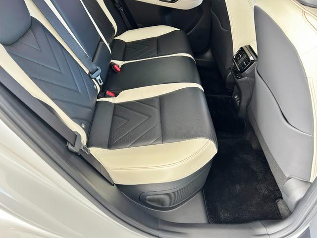 ＮＸ ＮＸ４５０ｈ＋　バージョンＬ　ワンオーナー　スマートキー２個＆カードキー１個　３眼フルＬＥＤヘッドライト　レクサスチームメイト　純正１４インチナビ＆フルセグ＆ＢＴ　Ｐビューモニター　革シート　前席ベンチレーション　シートヒーター（12枚目）