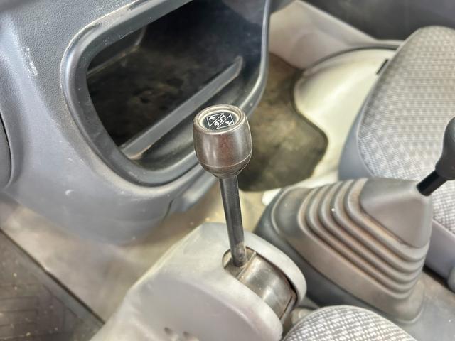 ハイゼットトラック 多目的ダンプ　エアコン　パワステ　４ＷＤ　多目的ダンプ（ＰＴＯ）　４ＷＤ切替スイッチ　エアコン　パワステ　４ＷＤ　多目的ダンプ（ＰＴＯ）　４ＷＤ切替スイッチ　エアコン　パワステ　４ＷＤ　多目的ダンプ（ＰＴＯ）（44枚目）
