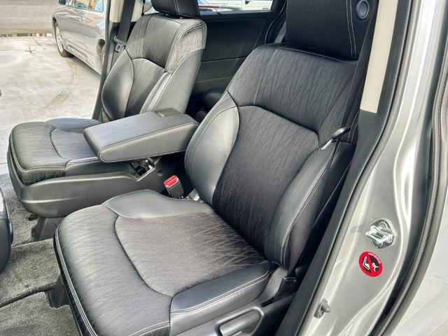 オデッセイ アブソルート・Xホンダセンシングアドバンスドパッケジ スマートキー2個 LEDヘッドライト 両側パワースライドドア ホンダセンシング マルチビューカメラシステム 純正ナビ&フルセグ&BT 後席フリップダウンモニター ビルトインETC レーダークルコン(15枚目)