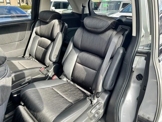 オデッセイ アブソルート・Xホンダセンシングアドバンスドパッケジ スマートキー2個 LEDヘッドライト 両側パワースライドドア ホンダセンシング マルチビューカメラシステム 純正ナビ&フルセグ&BT 後席フリップダウンモニター ビルトインETC レーダークルコン(17枚目)