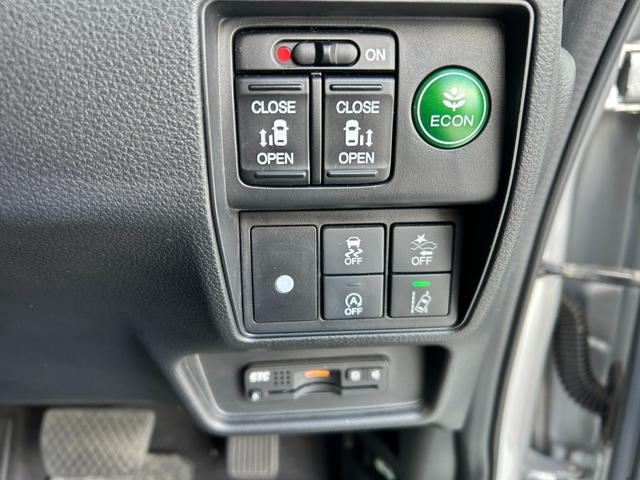 オデッセイ アブソルート・Xホンダセンシングアドバンスドパッケジ スマートキー2個 LEDヘッドライト 両側パワースライドドア ホンダセンシング マルチビューカメラシステム 純正ナビ&フルセグ&BT 後席フリップダウンモニター ビルトインETC レーダークルコン(20枚目)