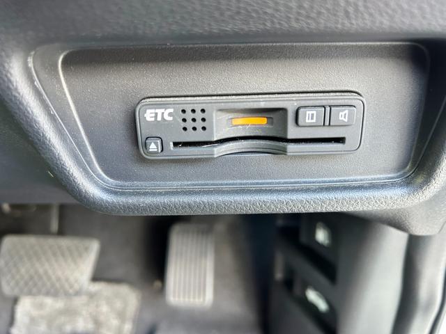 オデッセイ アブソルート・Xホンダセンシングアドバンスドパッケジ スマートキー2個 LEDヘッドライト 両側パワースライドドア ホンダセンシング マルチビューカメラシステム 純正ナビ&フルセグ&BT 後席フリップダウンモニター ビルトインETC レーダークルコン(21枚目)