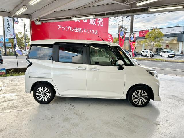 ルーミー カスタムＧ　ワンオーナー　スマートキー２個　ＬＥＤヘッドライト＆ＬＥＤフォグ　両側パワースライドドア　パノラミックビューパッケージ　スマートアシスト　フルセグＴＶ　レーダークルーズコントロール　純正アルミ（4枚目）