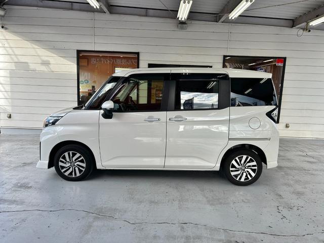 ルーミー カスタムＧ　ワンオーナー　スマートキー２個　ＬＥＤヘッドライト＆ＬＥＤフォグ　両側パワースライドドア　パノラミックビューパッケージ　スマートアシスト　フルセグＴＶ　レーダークルーズコントロール　純正アルミ（5枚目）