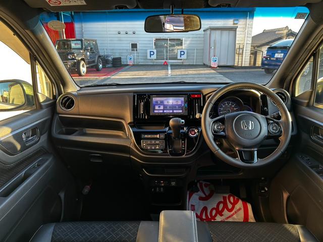 Ｎ－ＷＧＮカスタム Ｇ・Ｌパッケージ　ＥＴＣ　バックカメラ　ナビ　ＴＶ　オートクルーズコントロール　オートライト　ＨＩＤ　スマートキー　アイドリングストップ　ベンチシート　ＣＶＴ　盗難防止システム　ＡＢＳ　ＥＳＣ　ＣＤ　ＤＶＤ再生　ＵＳＢ（2枚目）