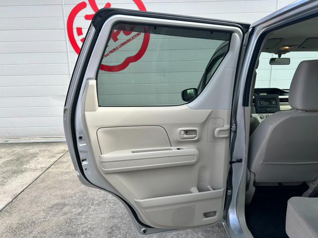 ワゴンＲ ＦＡ　キーレスエントリー　ＭＴ　盗難防止システム　ＡＢＳ　ＥＳＣ　ＣＤ　ミュージックプレイヤー接続可　衝突安全ボディ　エアコン　パワーステアリング　パワーウィンドウ（21枚目）