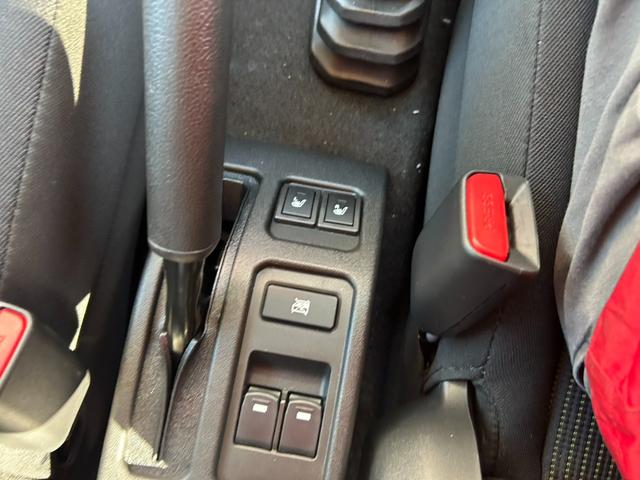 ジムニーノマド ＦＣ　４ＷＤ　ＥＴＣ　クリアランスソナー　オートクルーズコントロール　レーンアシスト　衝突被害軽減システム　ＬＥＤヘッドランプ　ヘッドライトウォッシャー　アルミホイール　スマートキー　アイドリングストップ（6枚目）