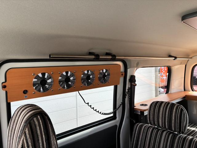 �V����������茩��@��͏��Ȃ��ł����A���ꂾ���ɋC�ɂȂ镔���ł��ˁB