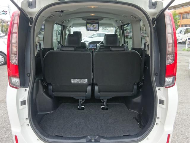 TOYOTA ESQUIRE HYBRID GI