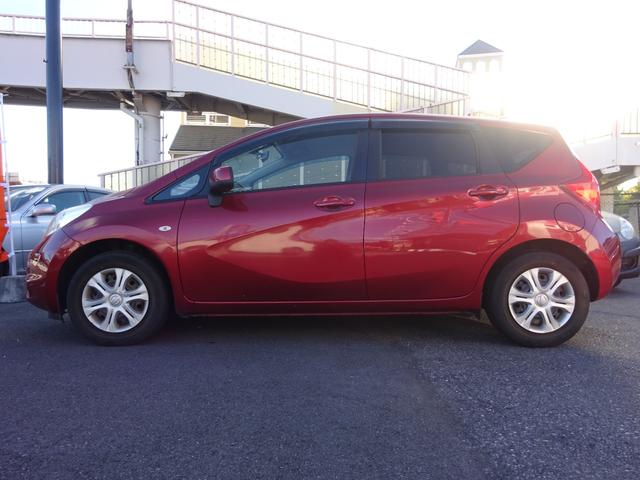 ノート Ｘ　純正ナビ・フルセグ・ＣＤプレーヤー・バックモニター・ＥＴＣ・プッシュスタート・スマートキー（２個）（9枚目）