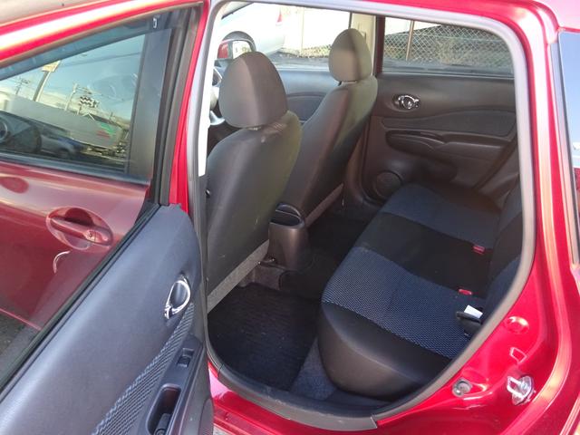 ノート Ｘ　純正ナビ・フルセグ・ＣＤプレーヤー・バックモニター・ＥＴＣ・プッシュスタート・スマートキー（２個）（31枚目）