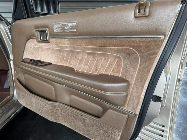 クレスタ スーパールーセント　Ｓ５９車両　フロントスポイラー　フェローチェ１４ＡＷ　イザナミ車高調　社外マフラー　ステンレスタコ足　ナビ　ＴＶ　Ｂカメラ（28枚目）