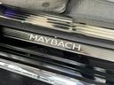 スカッフプレートにもマイバッハロゴがあしらわれています。