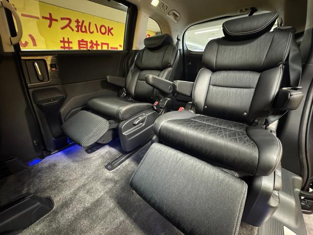 オデッセイ アブソルート・ＥＸ　ＴＫ１８２２純正インターナビ　フルセグＴＶ走行中可　ＣＤ　ＤＶＤ　ＢＴ　バックカメラ　ビルドインＥＴＣ　　クルーズコントロール　アイドリングストップ　３列目床下格納シート　純正１７インチアルミホイール（15枚目）