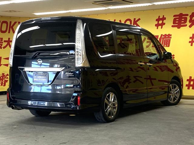 セレナ ライダー　ブラックライン　Ｓ－ハイブリッド　ＴＫ１８８７　純正ＳＤナビ　ＣＤ　ＤＶＤ　地デジフルセグＴＶ　バックカメラ　後席フリップダウンモニター　革巻きハンドル　クルーズコントロール　ビルトインＥＴＣ　オートライト　ＨＩＤヘッドライト（9枚目）