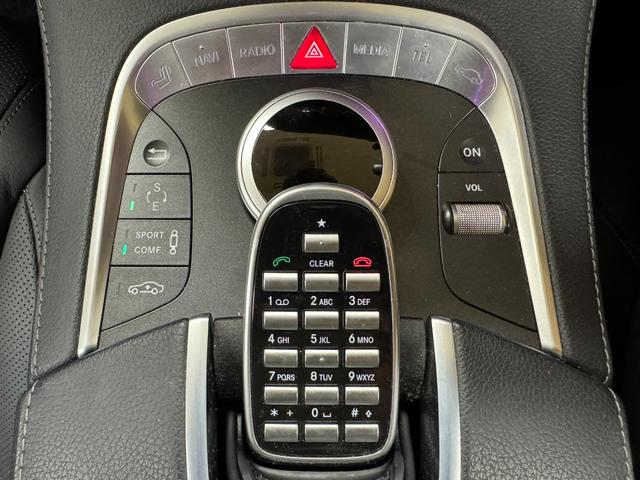 Ｓクラス Ｓ４００ハイブリッド　ＴＫ１８９７純正ナビ　地デジフルセグＴＶ　ＣＤ　ＤＶＤ　ＢＴ　ＥＴＣ　アラウンドビューモニター　パノラマサンルーフ　クリアランスソナー　フットトランクオープナー　純正１９インチＡＷ　車検２年付（32枚目）
