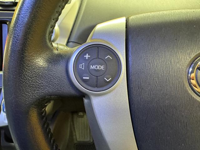 プリウスアルファ Ｓ　ＴＫ１９０５カロッツェリアサイバーナビ　フルセグＴＶ走行中可　ＣＤ　ＤＶＤ　ＢＴ　バックカメラ　ＥＴＣ　フリップダウンモニター　モデリスタフルハーフエアロ　ＬＥＤヘッドライト　社外１７インチＡＷ（11枚目）