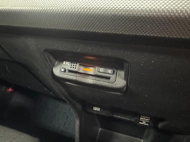 フリード Gエアロ ハイウェイエディション TK1941純正HDDナビ CD DVD 地デジワンセグTV走行中可 ビルトインETC バックカメラ ステアリングスイッチ 両側パワースライドドア フリップダウンモニター 純正15インチAW(25枚目)