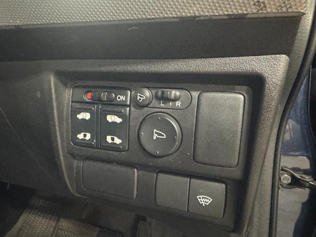 フリード Gエアロ ハイウェイエディション TK1941純正HDDナビ CD DVD 地デジワンセグTV走行中可 ビルトインETC バックカメラ ステアリングスイッチ 両側パワースライドドア フリップダウンモニター 純正15インチAW(50枚目)