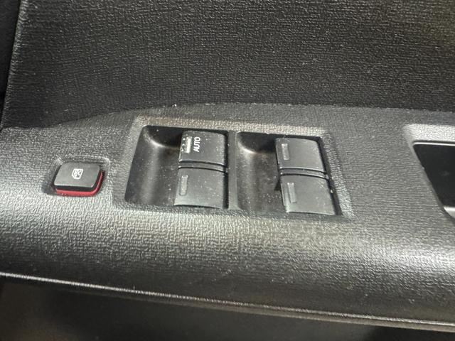 フリード Gエアロ ハイウェイエディション TK1941純正HDDナビ CD DVD 地デジワンセグTV走行中可 ビルトインETC バックカメラ ステアリングスイッチ 両側パワースライドドア フリップダウンモニター 純正15インチAW(57枚目)