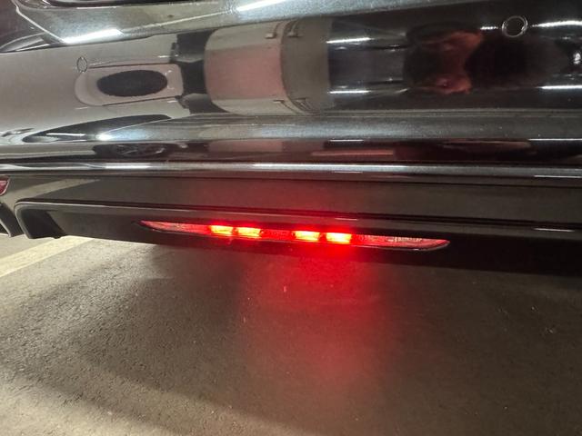 Ｓクラス Ｓ４００ハイブリッド　スポーツパッケージ　ＴＫ３００６純正ＨＤＤナビ　フルセグＴＶ　ＣＤ　ＤＶＤ　ＢＴ　ビルトインＥＴＣ　バックカメラ　フロント　アラウンドビューモニター　パノラマサンルーフ　純正１９インチＡＷ（39枚目）