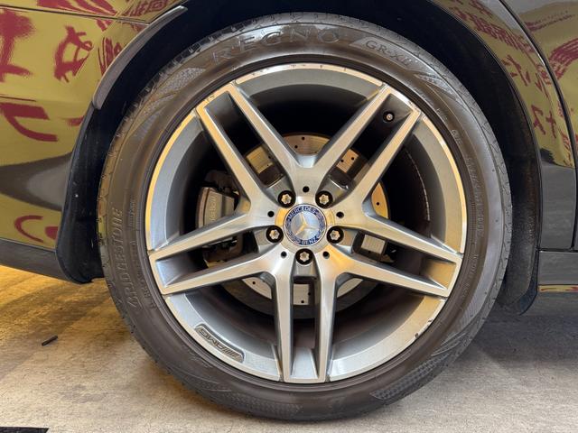 Ｓクラス Ｓ４００ハイブリッド　スポーツパッケージ　ＴＫ３００６純正ＨＤＤナビ　フルセグＴＶ　ＣＤ　ＤＶＤ　ＢＴ　ビルトインＥＴＣ　バックカメラ　フロント　アラウンドビューモニター　パノラマサンルーフ　純正１９インチＡＷ（41枚目）