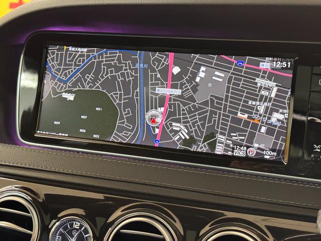 Ｓクラス Ｓ４００ハイブリッド　スポーツパッケージ　ＴＫ３００６純正ＨＤＤナビ　フルセグＴＶ　ＣＤ　ＤＶＤ　ＢＴ　ビルトインＥＴＣ　バックカメラ　フロント　アラウンドビューモニター　パノラマサンルーフ　純正１９インチＡＷ（52枚目）