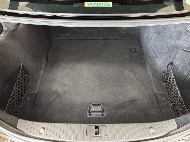 Ｓクラス Ｓ４００ハイブリッド　スポーツパッケージ　ＴＫ３００６純正ＨＤＤナビ　フルセグＴＶ　ＣＤ　ＤＶＤ　ＢＴ　ビルトインＥＴＣ　バックカメラ　フロント　アラウンドビューモニター　パノラマサンルーフ　純正１９インチＡＷ（67枚目）