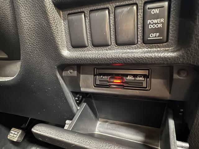 エルグランド 250ハイウェイスター TK1998純正HDDナビ 地デジフルセグTV CD DVD Bluetooth ビルトインETC バックカメラ 前後ドライブレコーダー ウィンカー付き電動格納ミラー 純正18インチAW(27枚目)