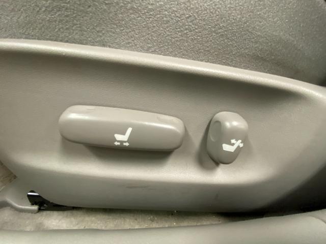 クラウン ロイヤルサルーンG 純正マルチHDDナビ 地デジフルセグTV Bluetooth DVD CD ビルトインETC クルーズコントロール バックカメラ ステアリングスイッチ 前席パワーシート 運転席シートメモリー(41枚目)