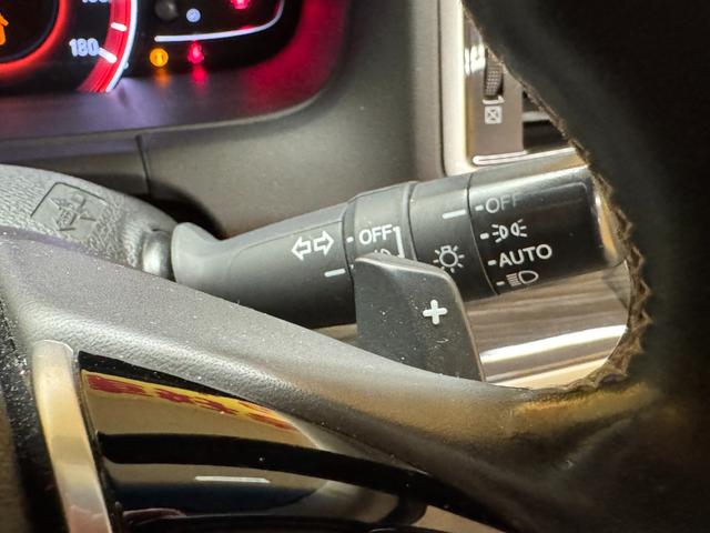 オデッセイ アブソルート・ＥＸ　ＴＫ３０１４純正インターナビ　地デジフルセグＴＶ　ＣＤ　ＤＶＤ　ＢＴ　バックカメラ　ビルトインＥＴＣ　革巻きハンドル　ステアリングスイッチ　パドルシフト　クルーズコントロール　純正１８インチＡＷ（19枚目）