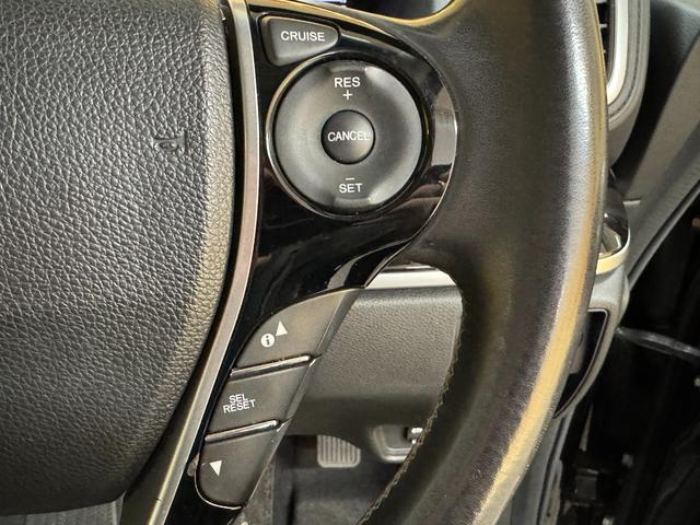 オデッセイ アブソルート・ＥＸ　ＴＫ３０１４純正インターナビ　地デジフルセグＴＶ　ＣＤ　ＤＶＤ　ＢＴ　バックカメラ　ビルトインＥＴＣ　革巻きハンドル　ステアリングスイッチ　パドルシフト　クルーズコントロール　純正１８インチＡＷ（60枚目）