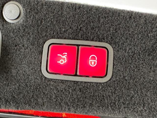 Ｓクラス Ｓ３００ｈ　ラグジュアリーパッケージＴＫ３０５８純正ＨＤＤナビ　地デジフルセグＴＶ　ＣＤ　ＤＶＤ　ＢＴ　ビルトインＥＴＣ　サイド・フロント・バックカメラ　アラウンドビューモニター　パノラマサンルーフ　ディーゼル（63枚目）