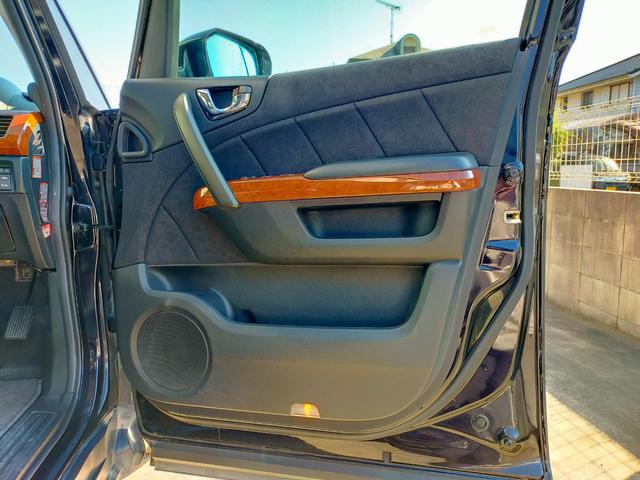 エリシオンプレステージ ＳＧ　ＨＤＤナビパッケージ　３００馬力　Ｖ型６気筒３．５リッターＶＴＥＣエンジン　ワンオーナー　禁煙車　両側パワースライドドア　純正ＨＤＤナビ　テレビ　ＥＴＣ　フリップダウンモニター　バックカメラ　純正１７インチアルミ　キーレス（38枚目）