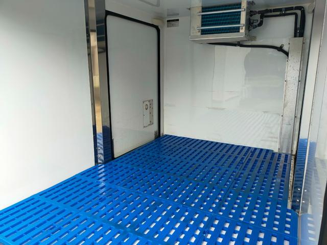 ハイゼットトラック 　ＦＲＰ中温冷凍車　マイナス７度〜プラス３５度　両側スライドドア仕様　切替式４ＷＤ　オートマ　エアコン　パワステ　パワーウインドウ　ワンオーナー　デジタルインナーミラー　ＥＴＣ　車検Ｒ９年１１月１４日（23枚目）