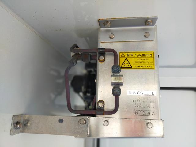 ハイゼットトラック 　ＦＲＰ中温冷凍車　マイナス７度〜プラス３５度　両側スライドドア仕様　切替式４ＷＤ　オートマ　エアコン　パワステ　パワーウインドウ　ワンオーナー　デジタルインナーミラー　ＥＴＣ　車検Ｒ９年１１月１４日（25枚目）