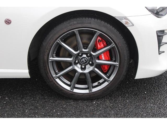 ＧＴリミテッド　ハイパフォーマンスパッケージ　後期型／純正ナビ／ｂｒｅｍｂｏキャリパー／Ｒスポイラー／Ｂカメラ／ＬＥＤヘッド／クル－ズコントロール／ＥＴＣ／(17枚目)